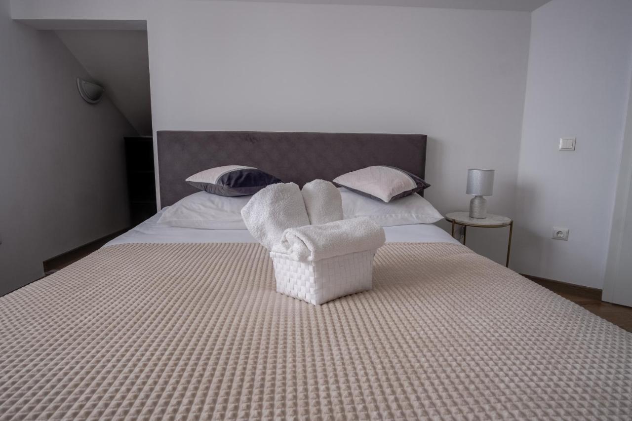 Oana'S Boutique Hotel Bran  Bagian luar foto