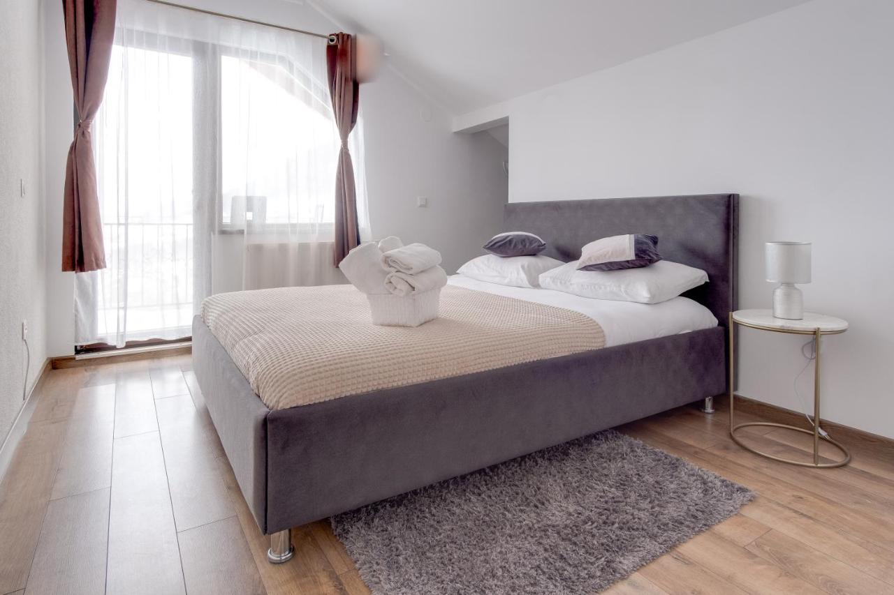 Oana'S Boutique Hotel Bran  Bagian luar foto