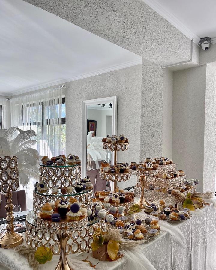 Oana'S Boutique Hotel Bran  Bagian luar foto